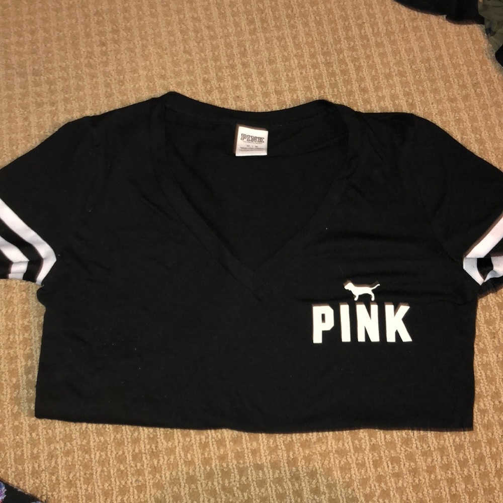 B/W Vs Pink V-Neck